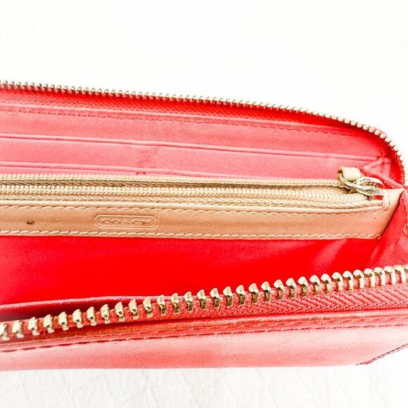 Coach Leather Coral Zippered Organizer Wallet Clutch - Picture 4 of 6